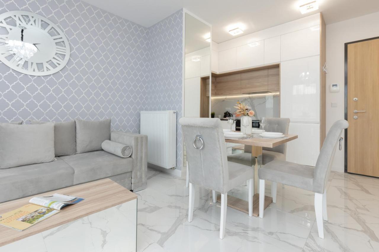 Cosy Apartment On Wola Goleszowska By Noclegi Renters Варшава Екстер'єр фото