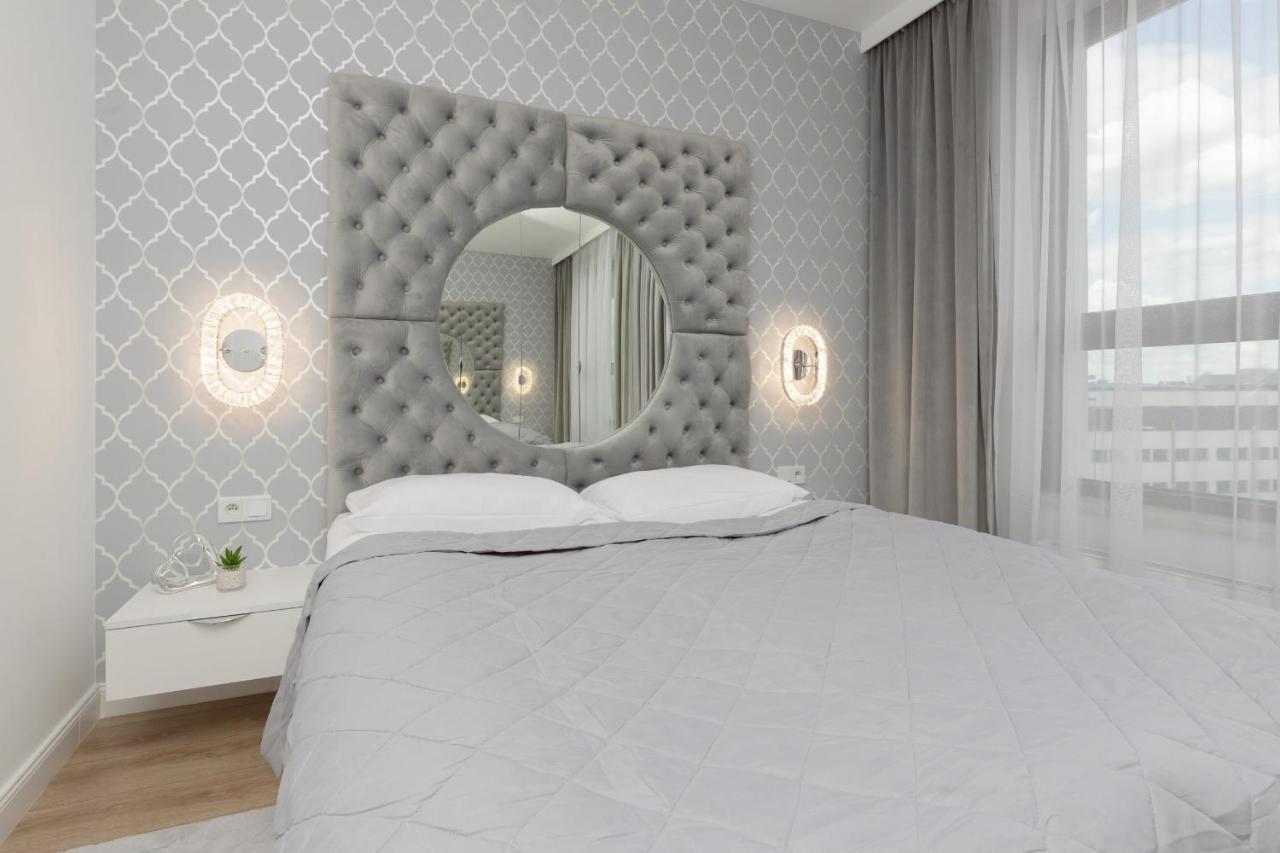 Cosy Apartment On Wola Goleszowska By Noclegi Renters Варшава Екстер'єр фото